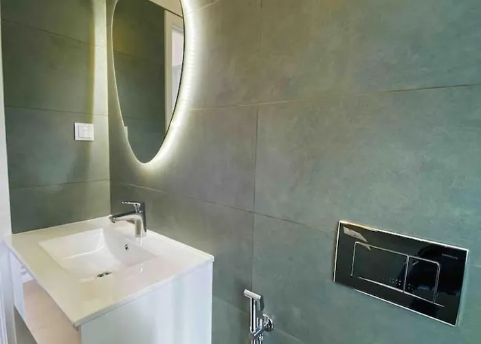 Sea View Loft 30 Secs To In Historic Old Town Apartamento