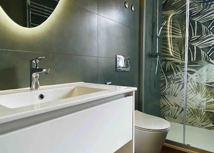 Sea View Loft 30 Secs To In Historic Old Town Cascais